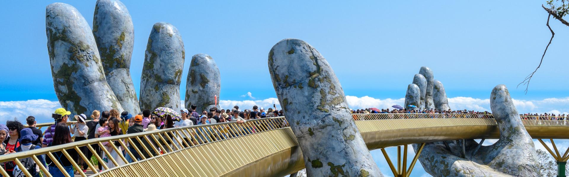 Brug met handen in Vietnam