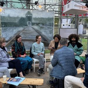 Panelgesprek "De rol van kunstenaars in het verzet"