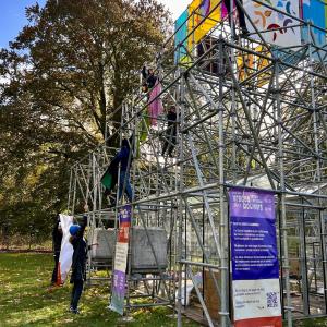Al enkele vlaggen op de Temple of Peace