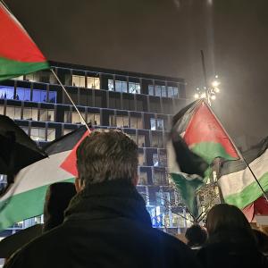 Betogers op het Burgemeester E. Ryckaertsplein