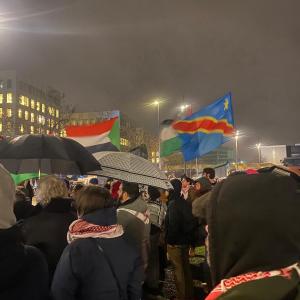 Betogers op het Burgemeester E. Ryckaertsplein